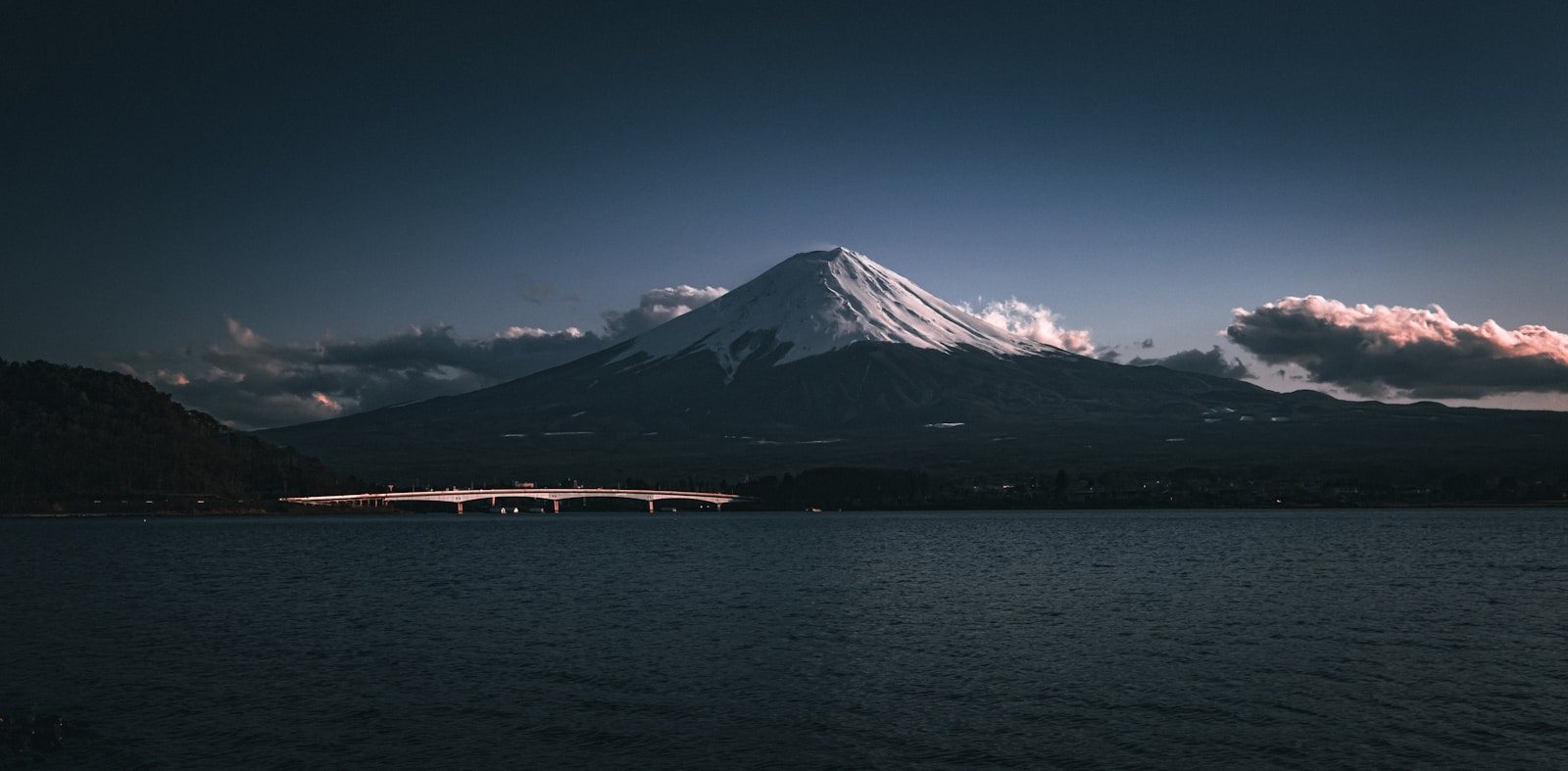 富士山の雲海とご来光
