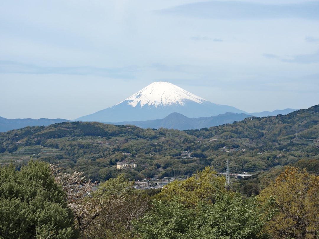 富士山を望む稜線からの眺め