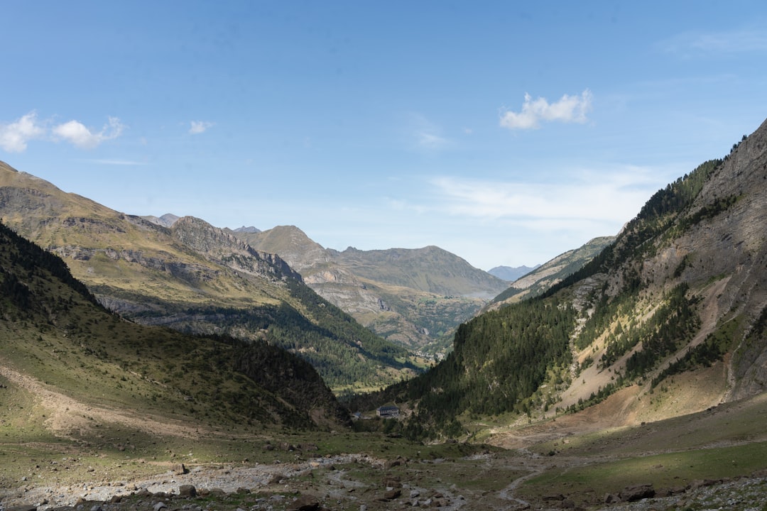 アルプスの山々と谷の絶景