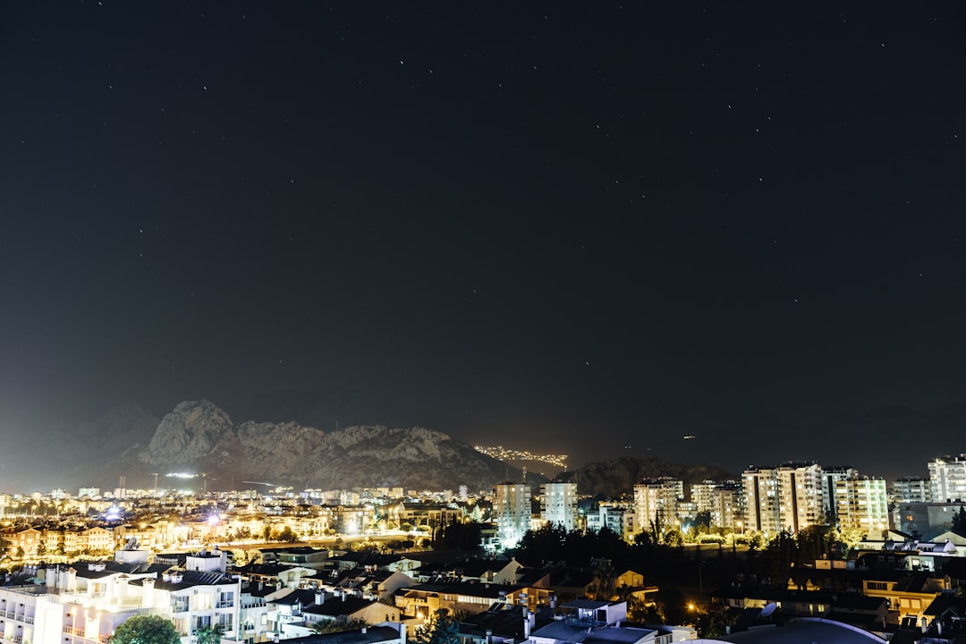 夜の街の景色