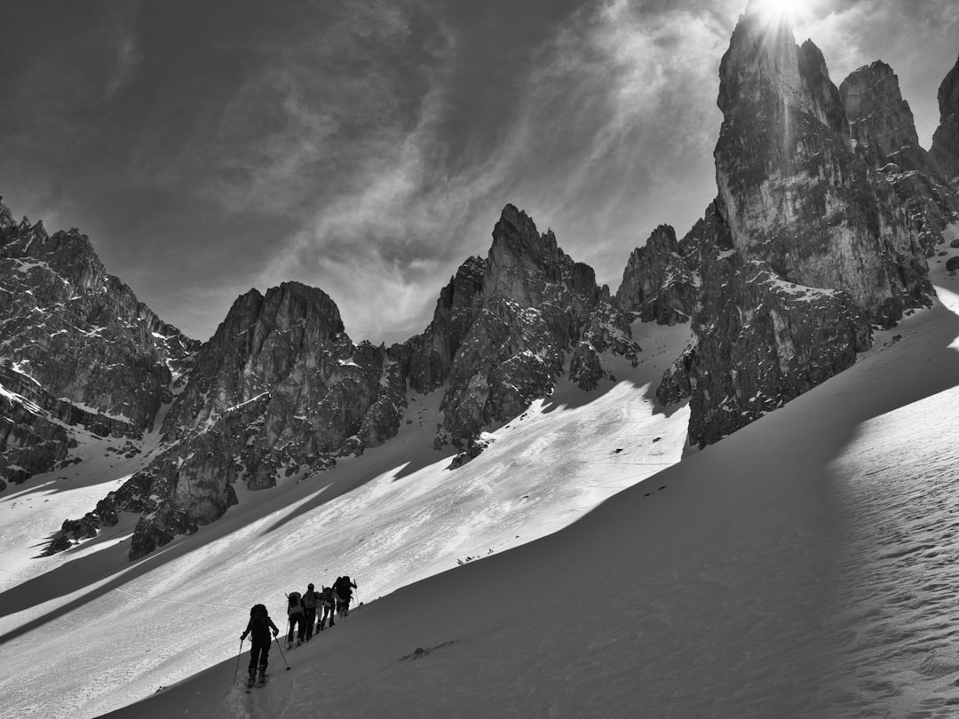 イタリア・ドロミテの山岳風景